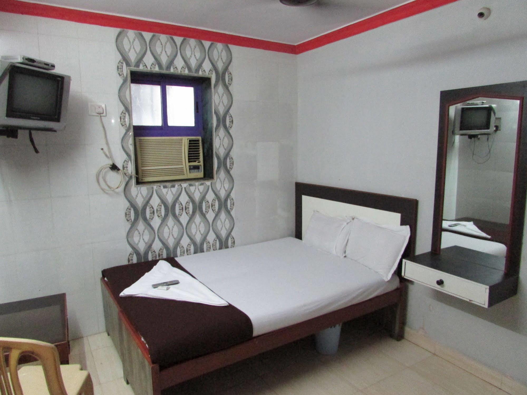 Grand Skylight Hotel Мумбай Екстериор снимка